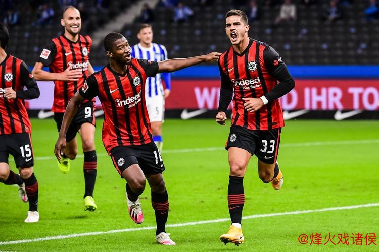 德甲战报:斯图加特逆袭法兰克福 汉堡对阵“药厂”比赛推迟 德甲战报:斯图加特逆袭法兰克福 汉堡对阵“药厂”比赛推迟