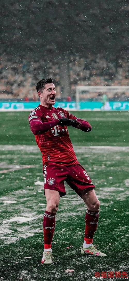 德甲-莱万平进球纪录 拜仁开场27秒+补时失球2-2