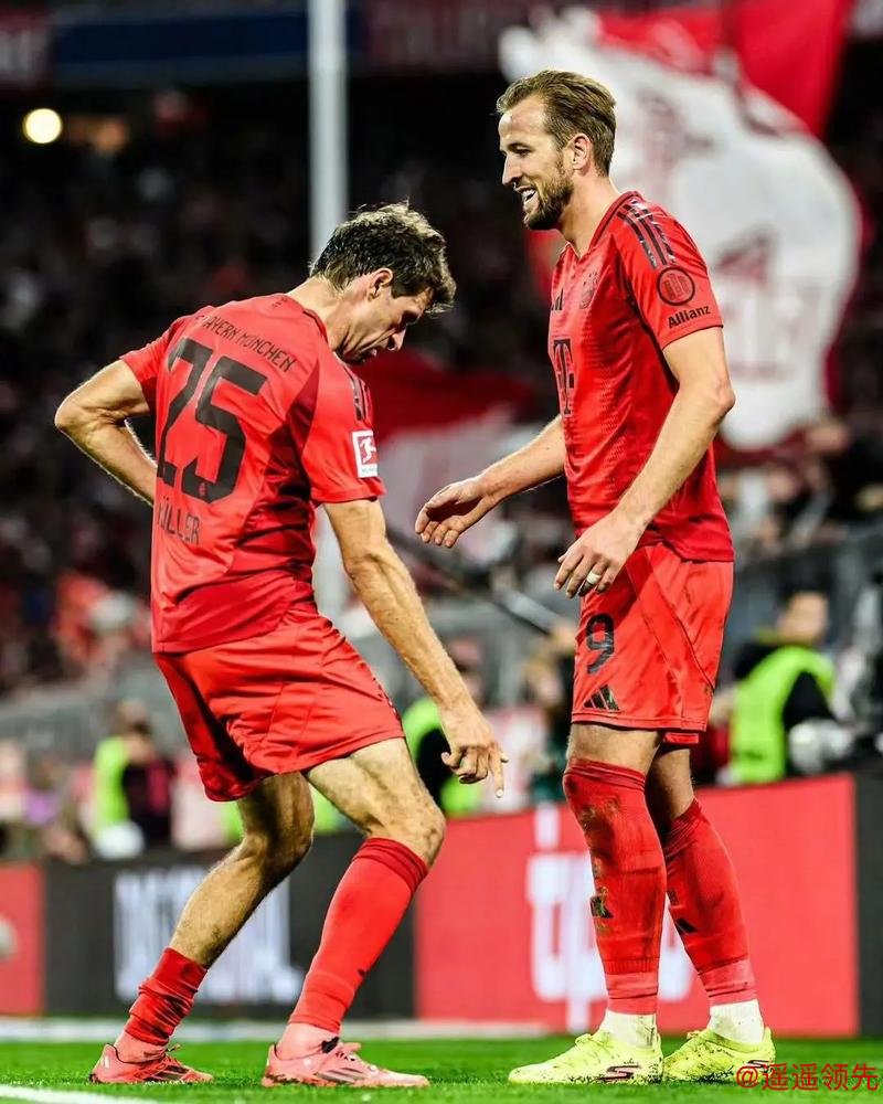 德甲-莱万连场破门难救主 拜仁1-2爆冷不敌霍村